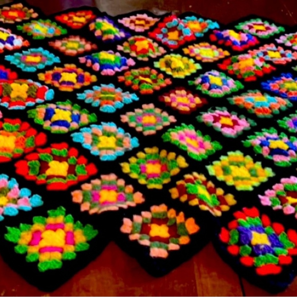 Granny Square Afghan ~ Vintage ~ 1970s ~ Throw Blanket ~ Handmade ~ Beautiful - Picture 13 of 16